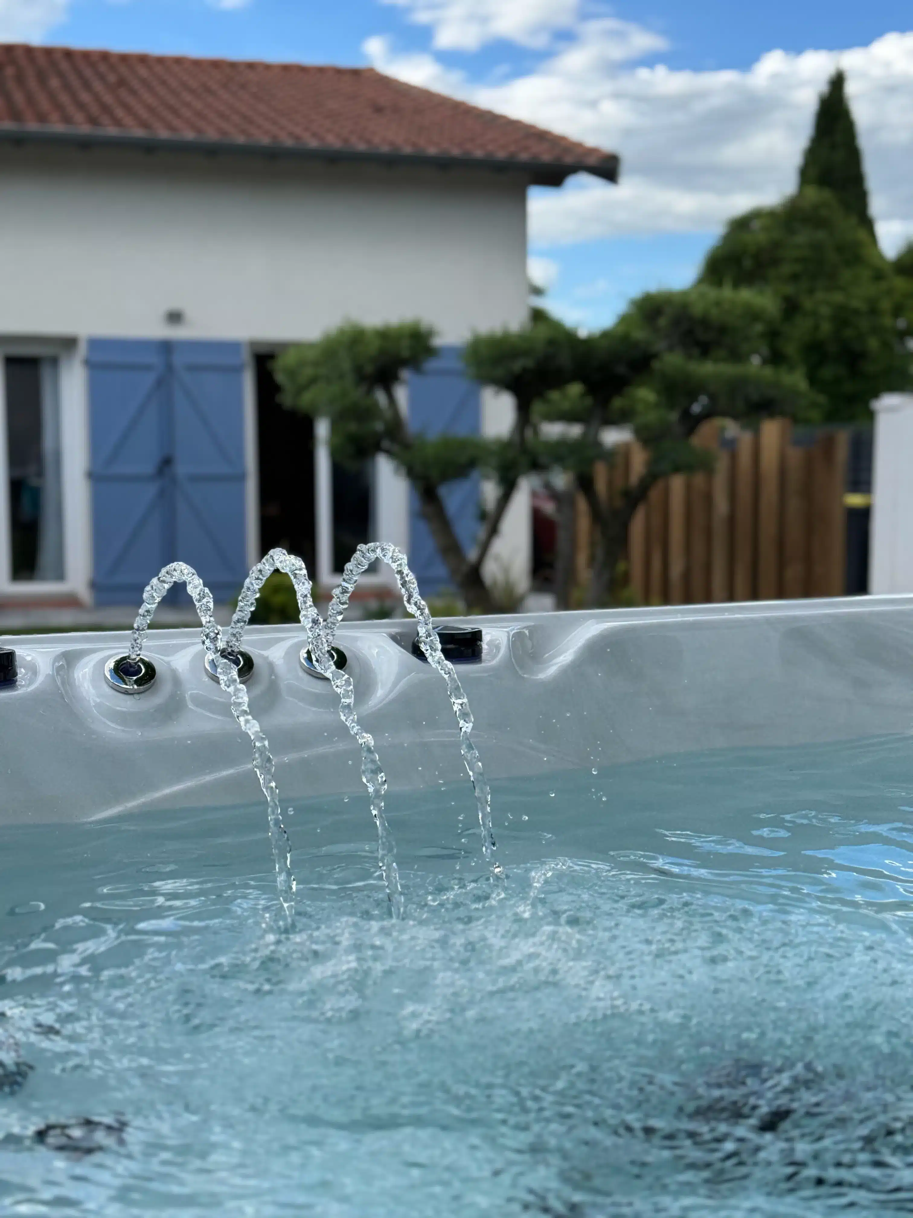 https://oama-spa.fr/wp-content/uploads/2026/08/oama-spa-cascase-triomphe.webp