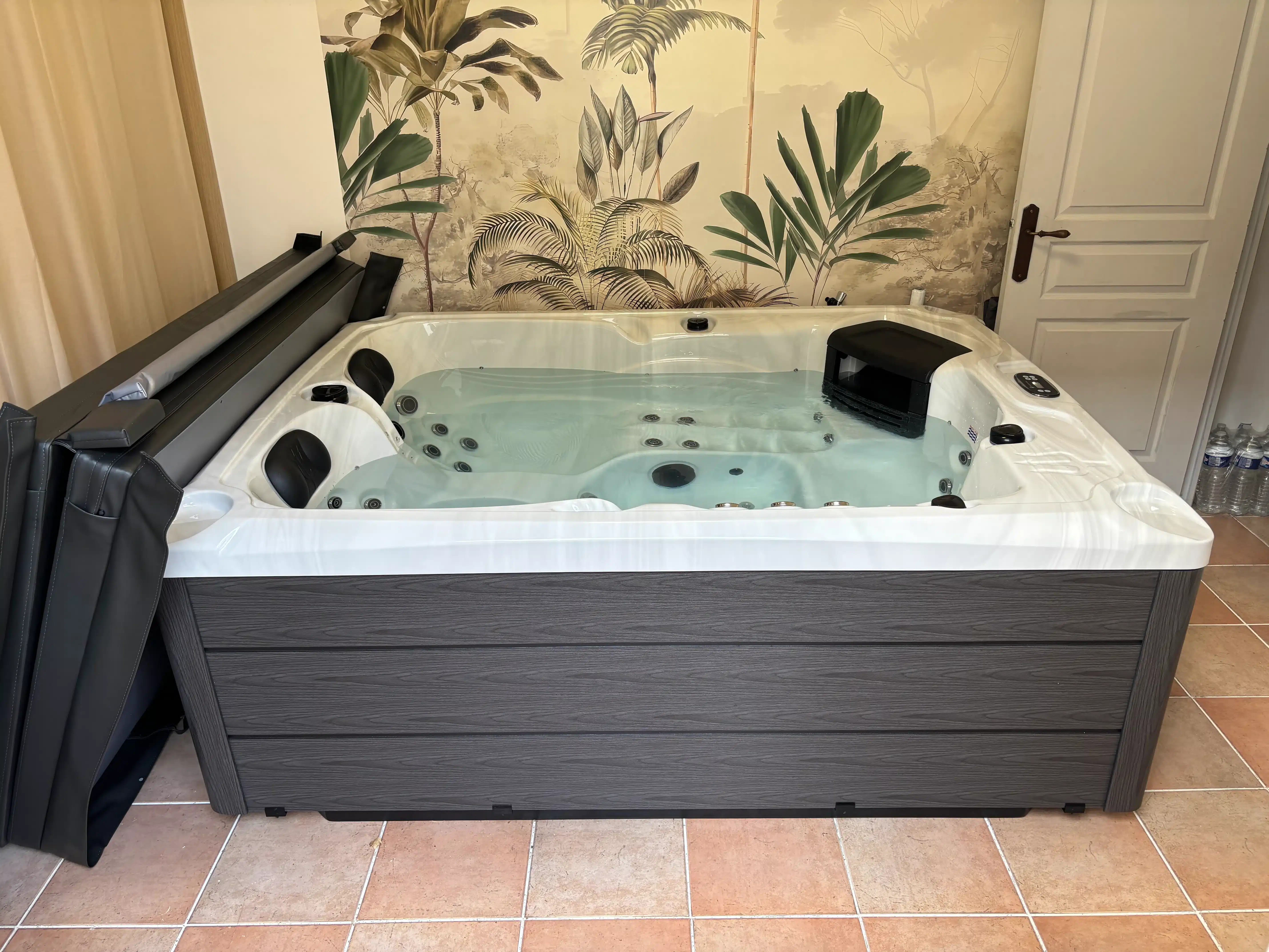 https://oama-spa.fr/wp-content/uploads/2026/09/oama-spa-installation-spa-danae-3-places-interieur-villeneuve-les-corbieres.webp