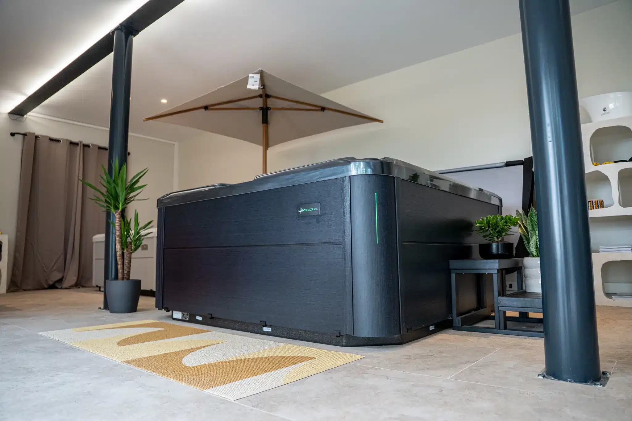 https://oama-spa.fr/wp-content/uploads/2026/10/oama-spa-gaia-expo-showroom.webp
