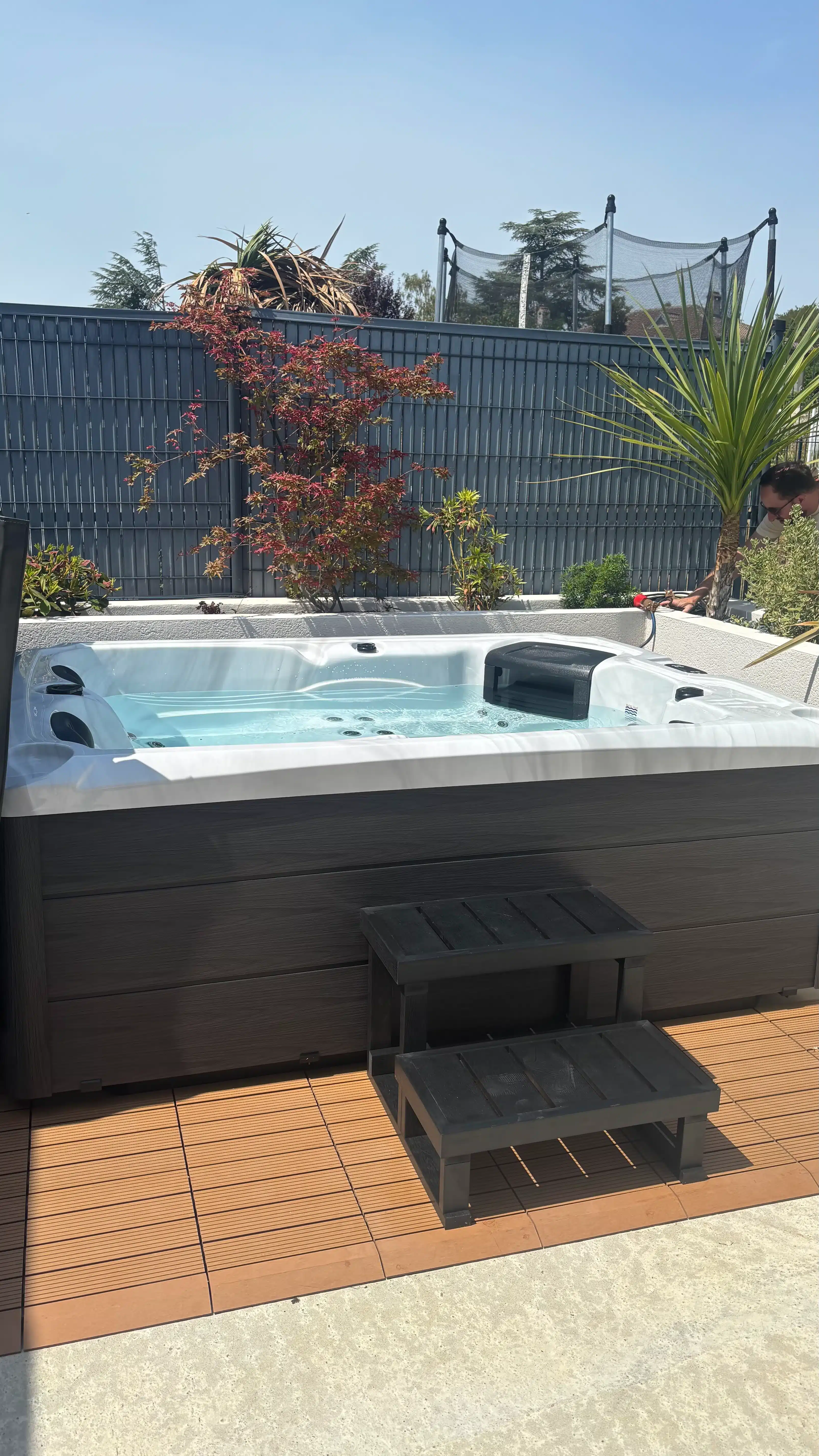 https://oama-spa.fr/wp-content/uploads/2026/10/oama-spa-spa-danae-carres-composite-terrasse-villeneuve-les-bouloc.webp